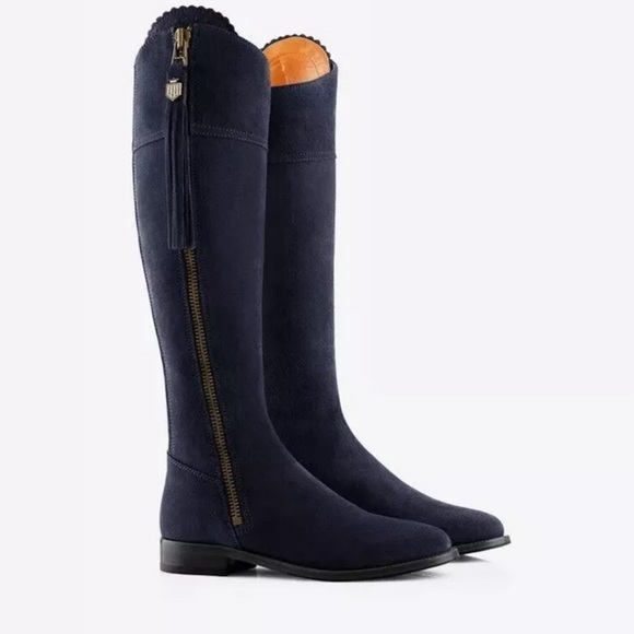 FAIRFAX & FAVOR REGINA - Picture 3 of 14